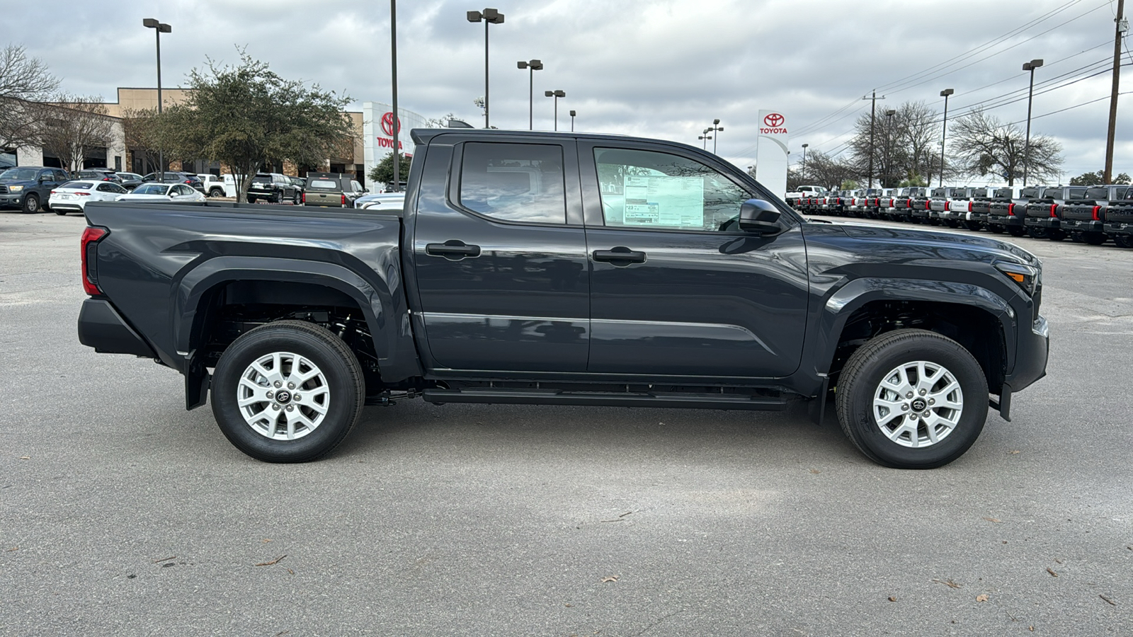 2024 Toyota Tacoma SR 8