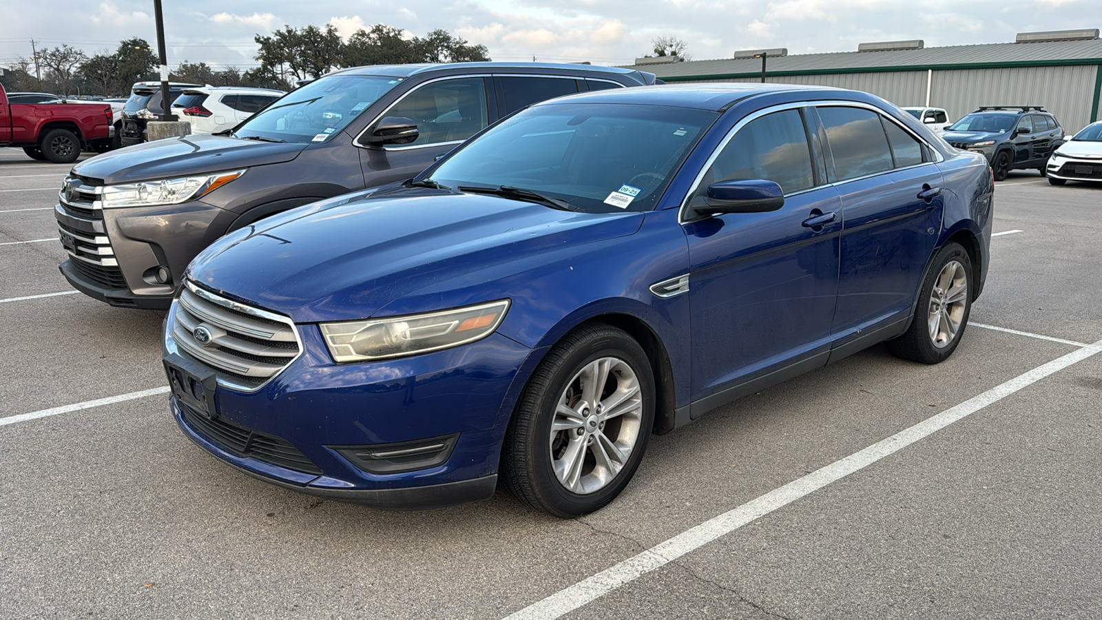 2015 Ford Taurus SEL 3