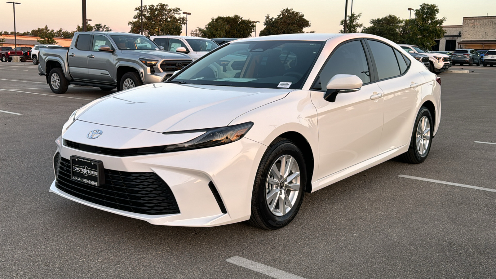 2025 Toyota Camry LE 3