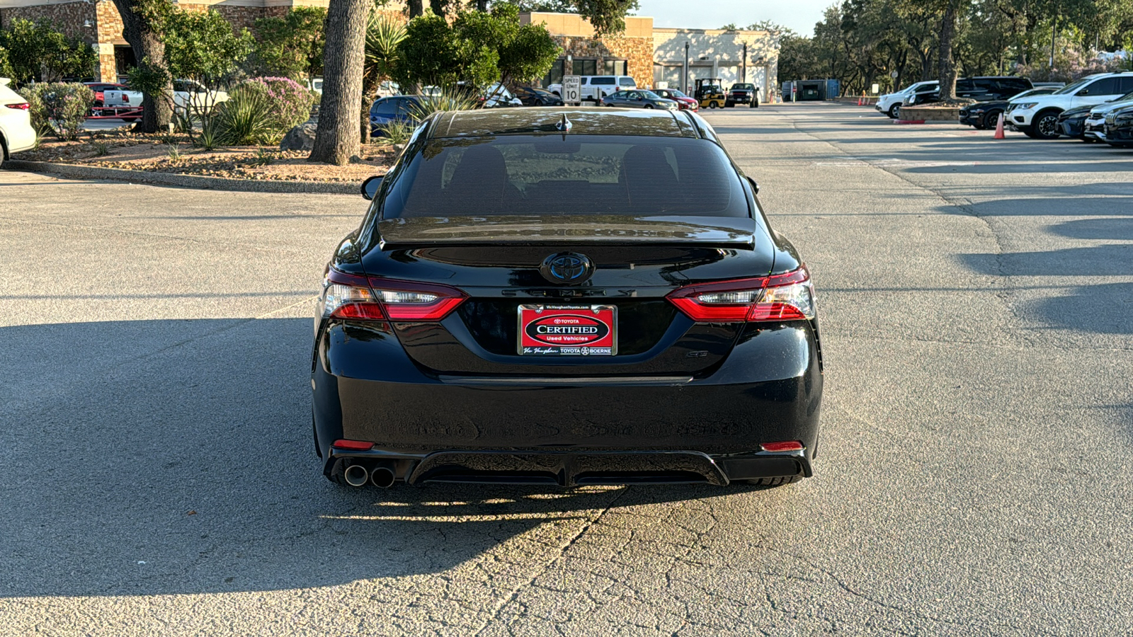 2022 Toyota Camry Hybrid SE 6