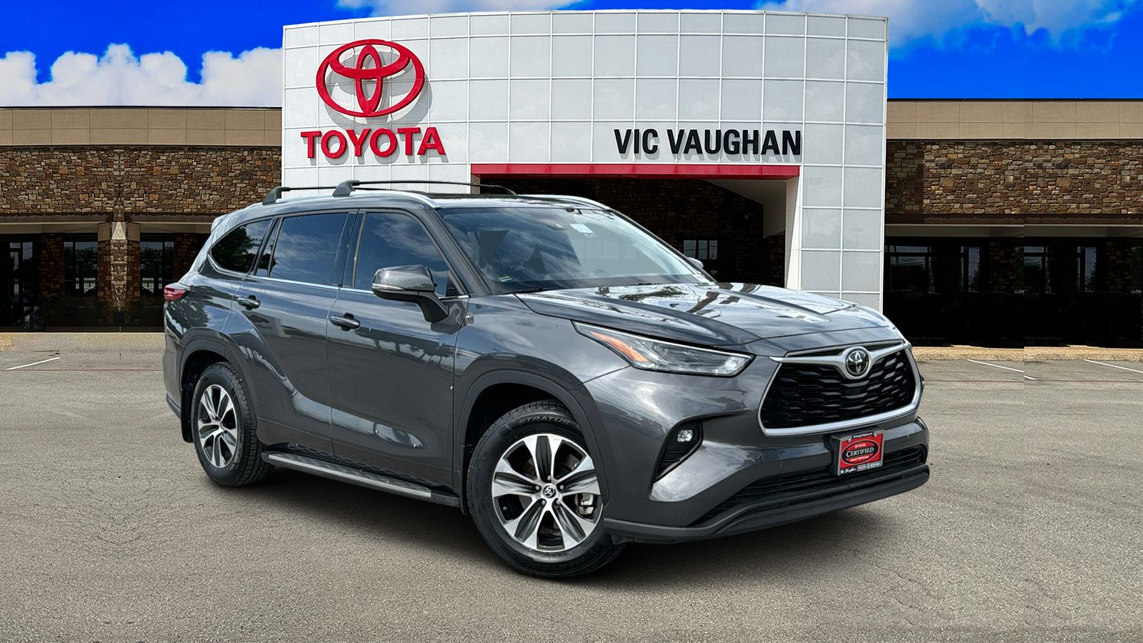 2022 Toyota Highlander XLE 1