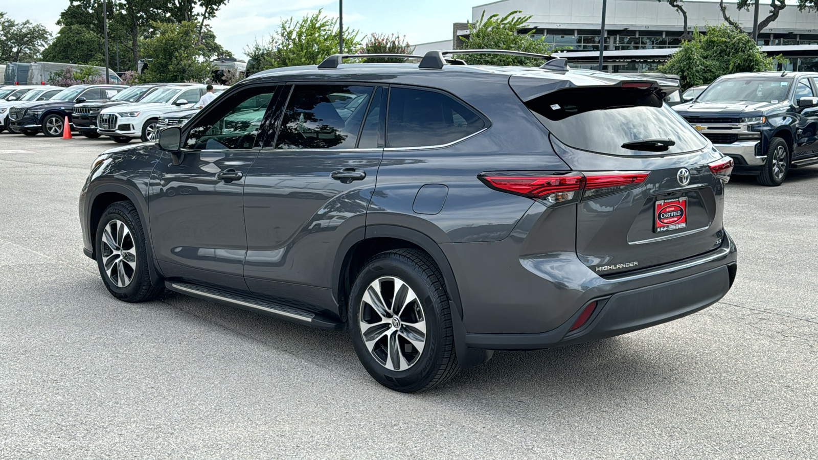 2022 Toyota Highlander XLE 5