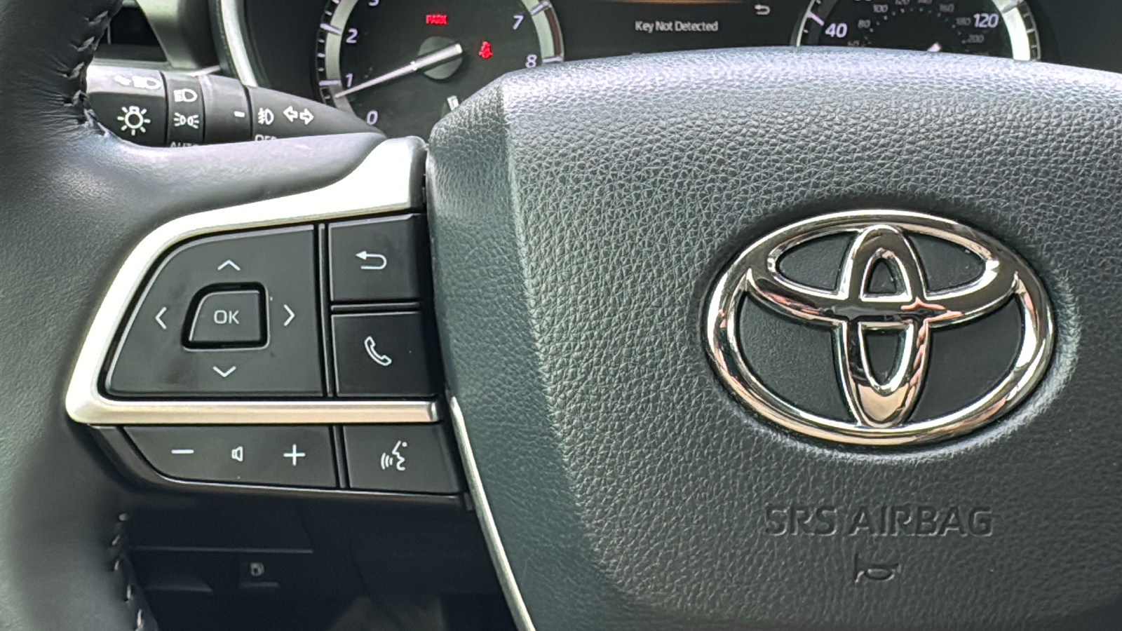 2022 Toyota Highlander XLE 22