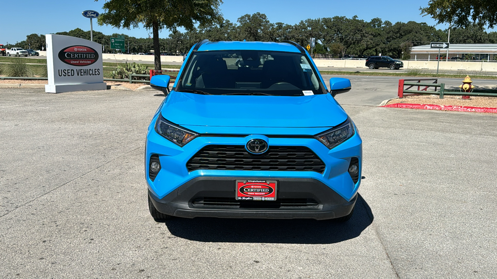 2021 Toyota RAV4 XLE 2