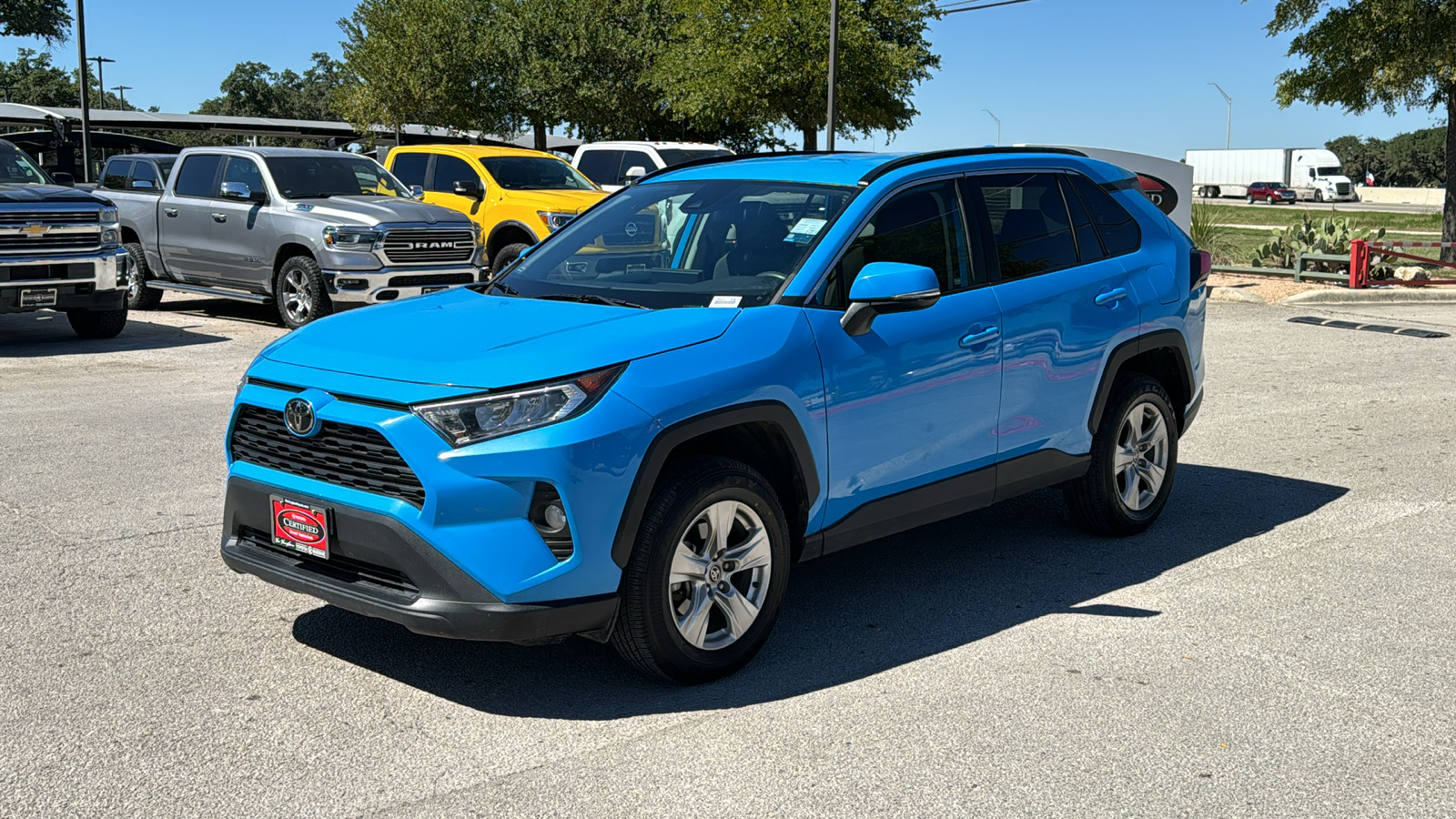 2021 Toyota RAV4 XLE 3