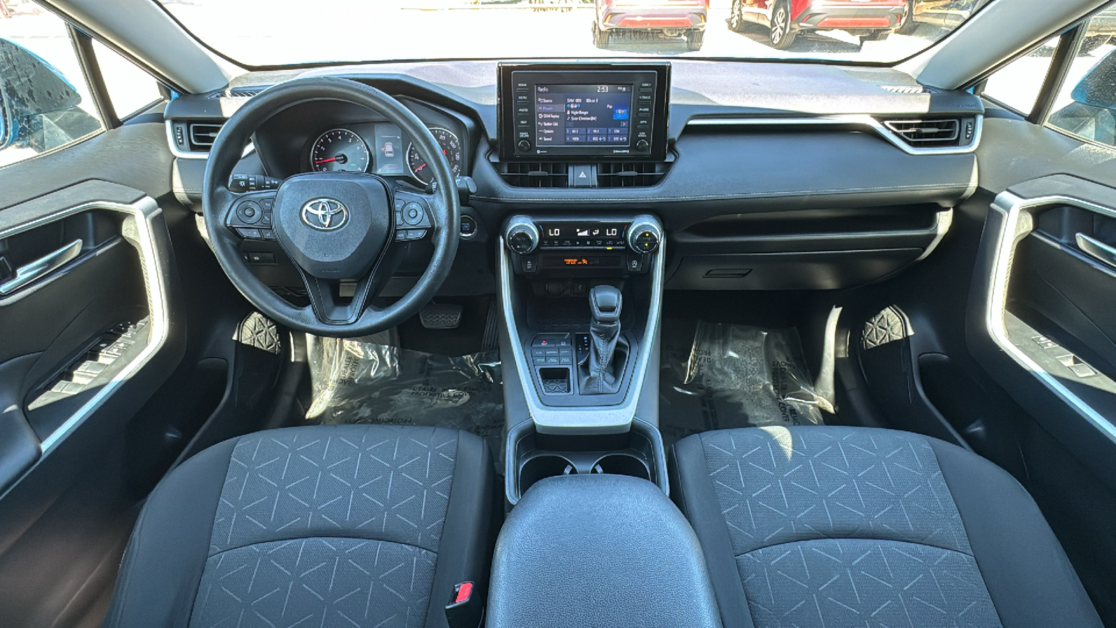 2021 Toyota RAV4 XLE 18