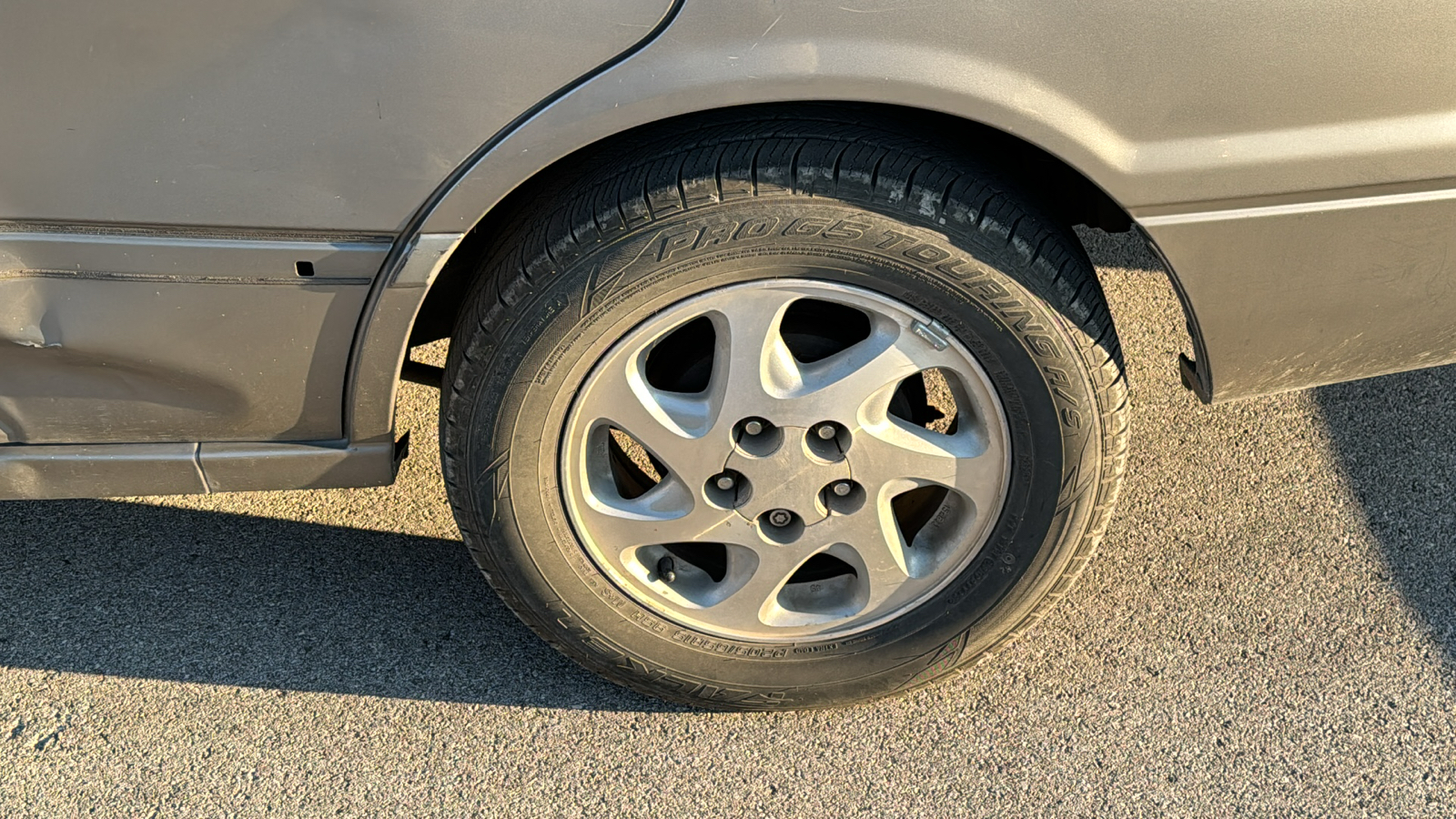 2000 Toyota Camry LE 6