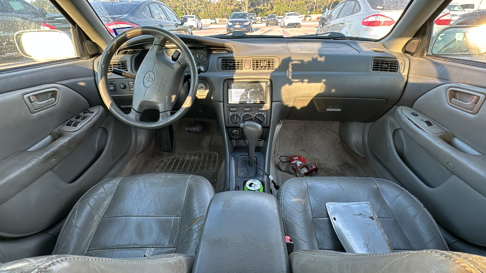 2000 Toyota Camry LE 9