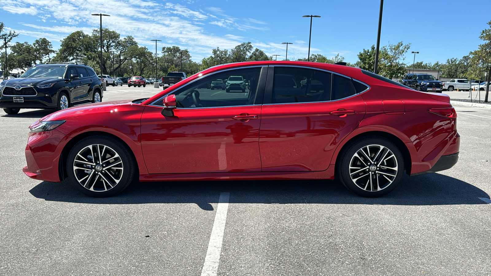 2025 Toyota Camry XLE 4