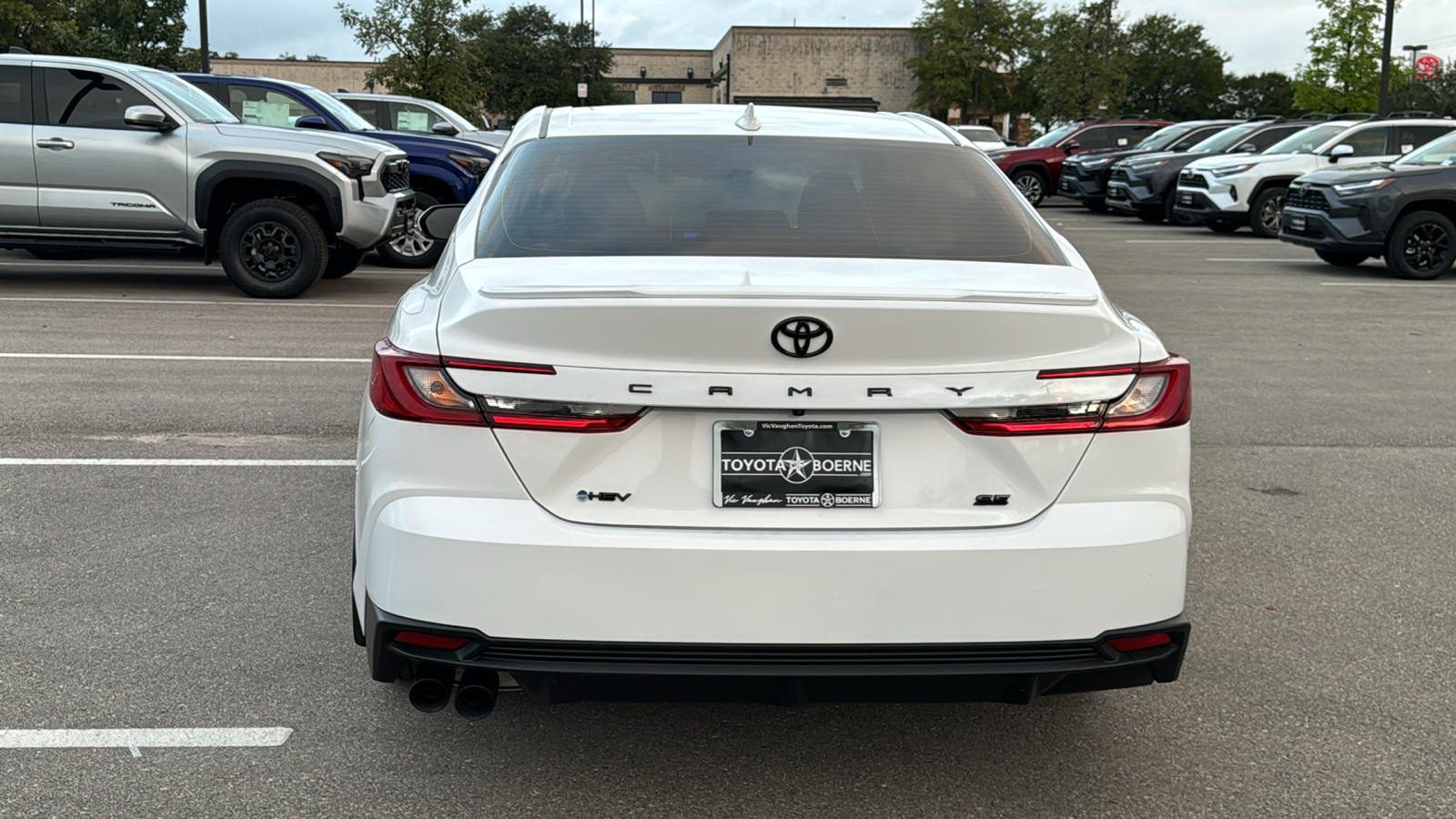 2025 Toyota Camry SE 7