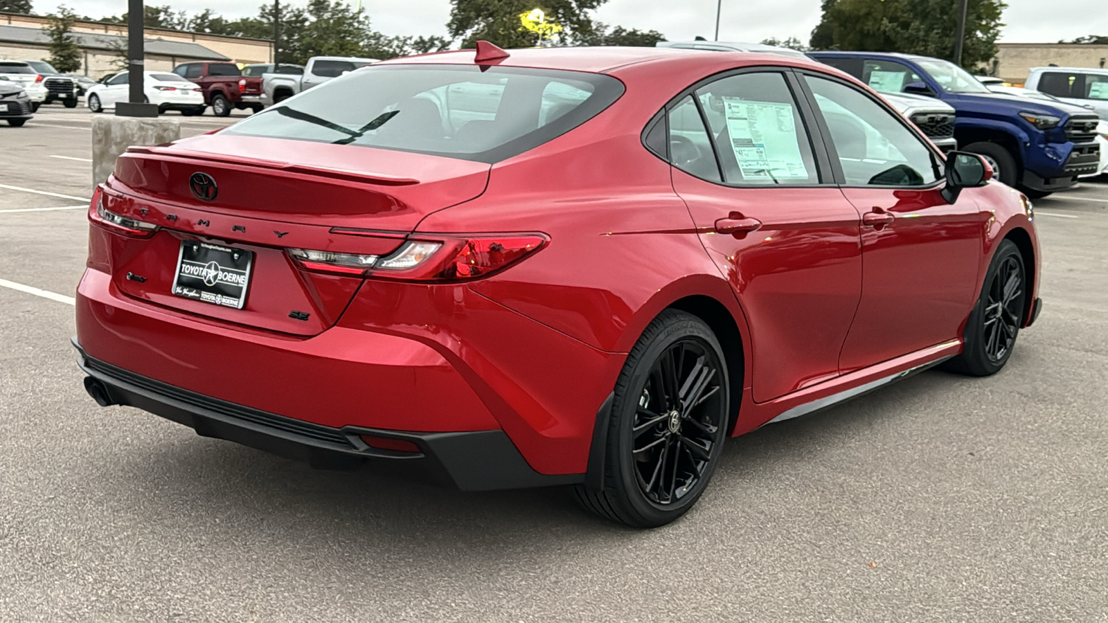 2025 Toyota Camry SE 8