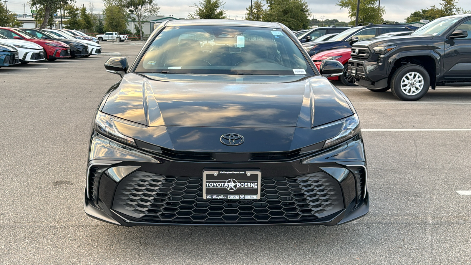 2025 Toyota Camry SE 2