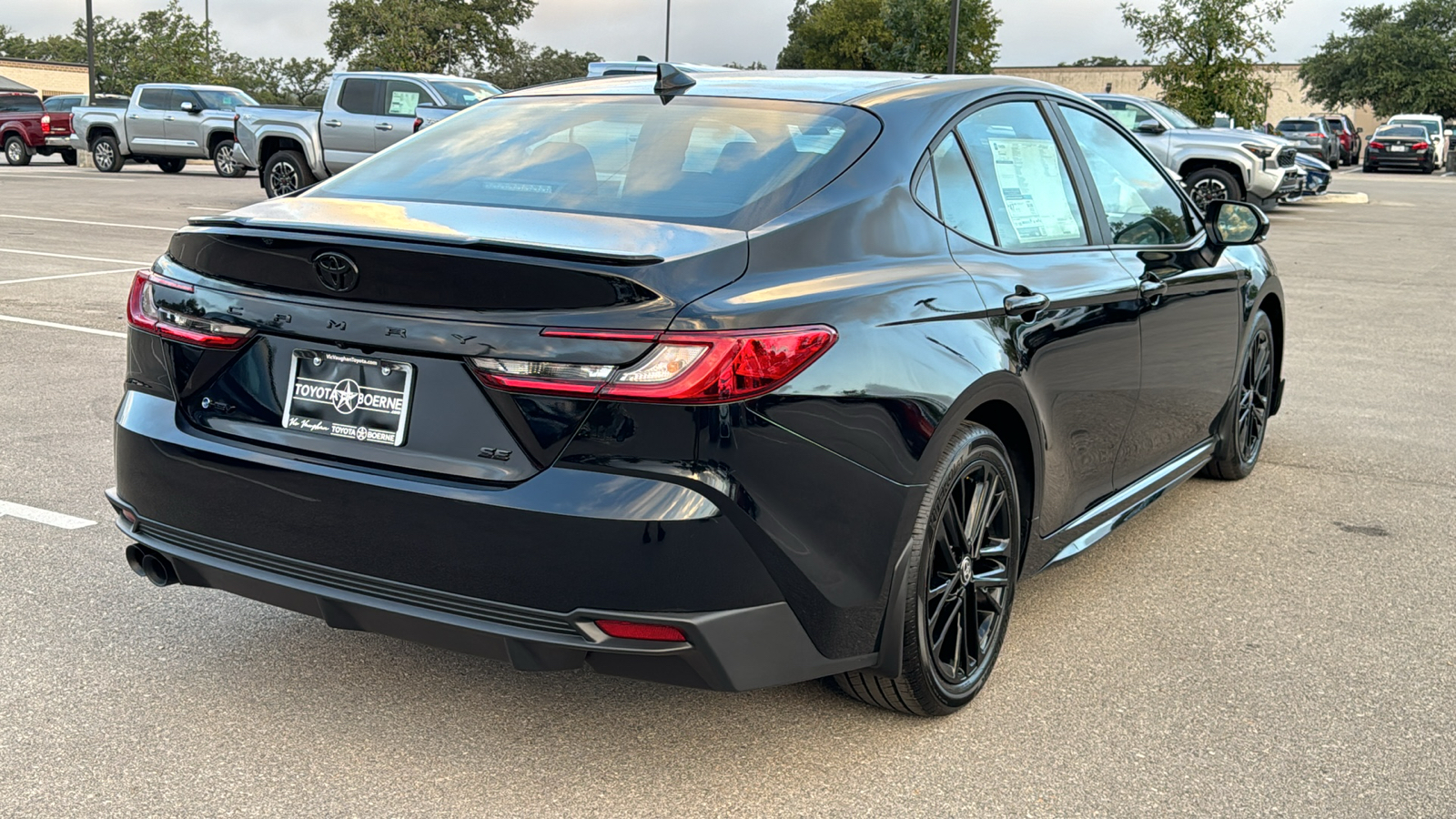 2025 Toyota Camry SE 7