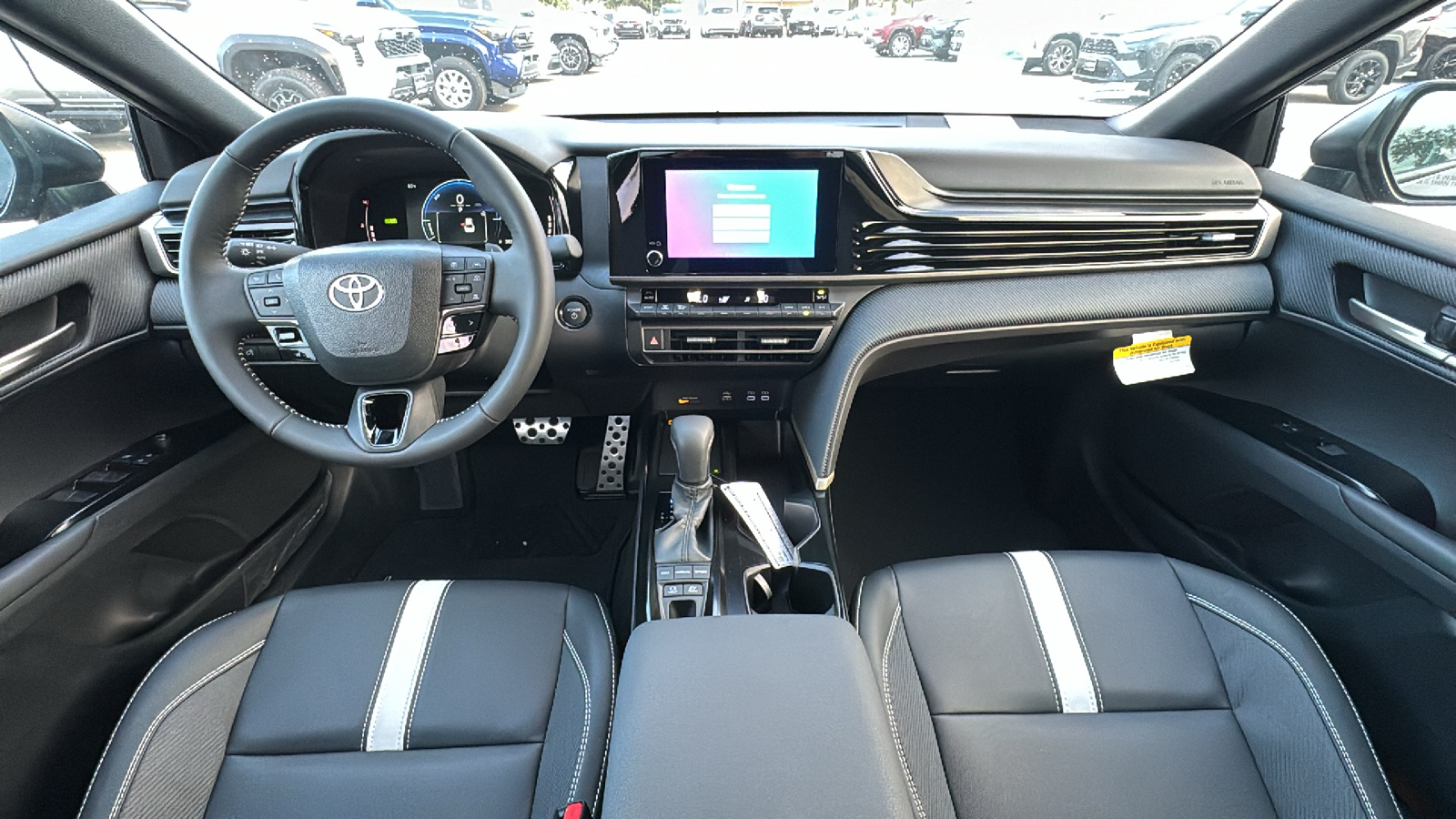 2025 Toyota Camry SE 17