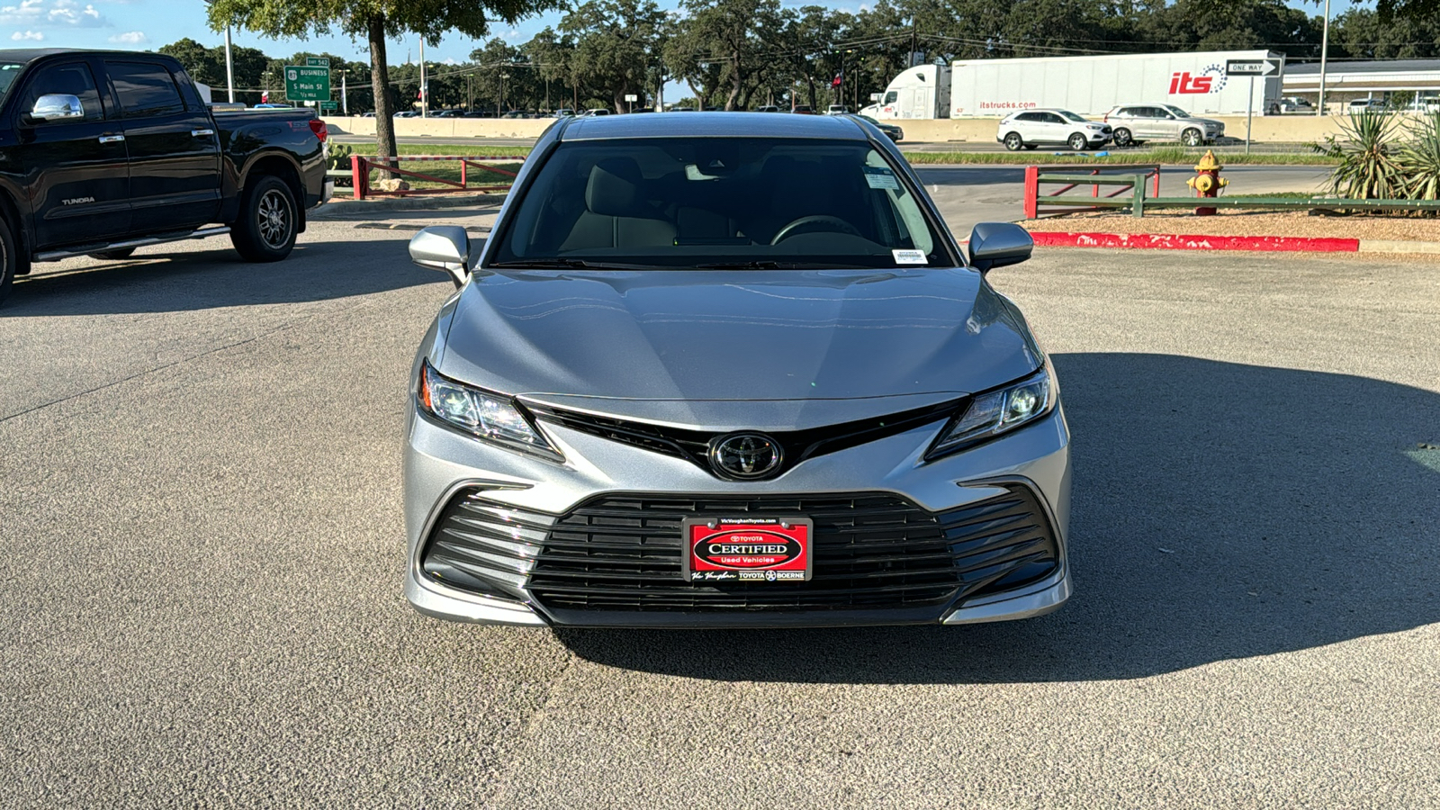 2022 Toyota Camry LE 2