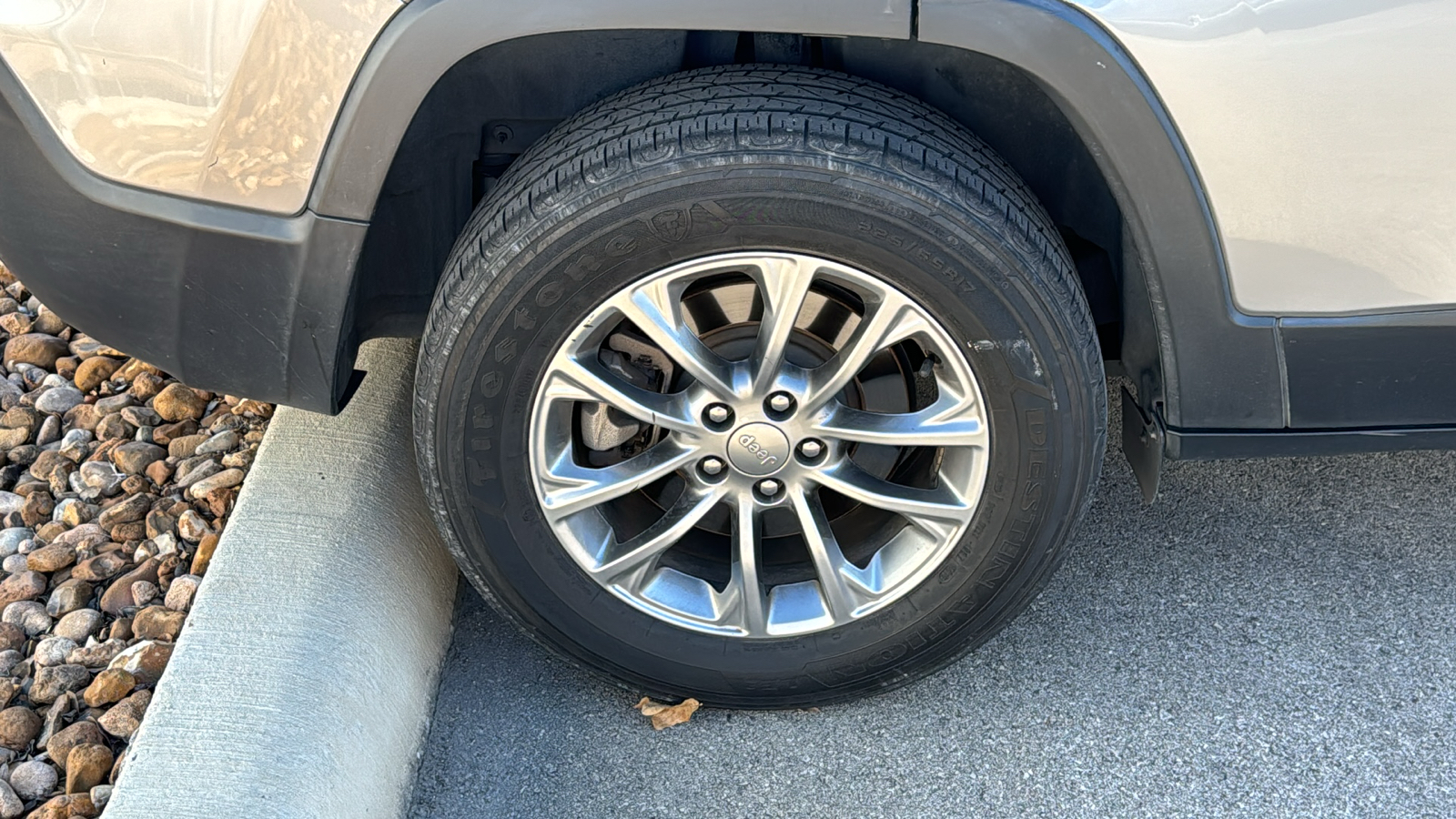 2019 Jeep Cherokee Latitude Plus 7