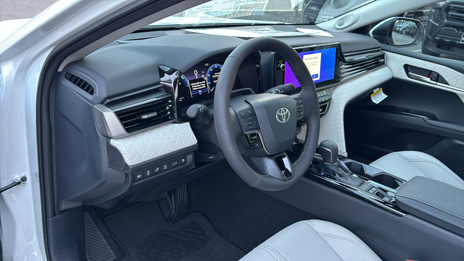 2025 Toyota Camry XLE 12