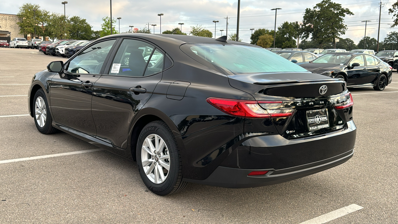 2025 Toyota Camry LE 5