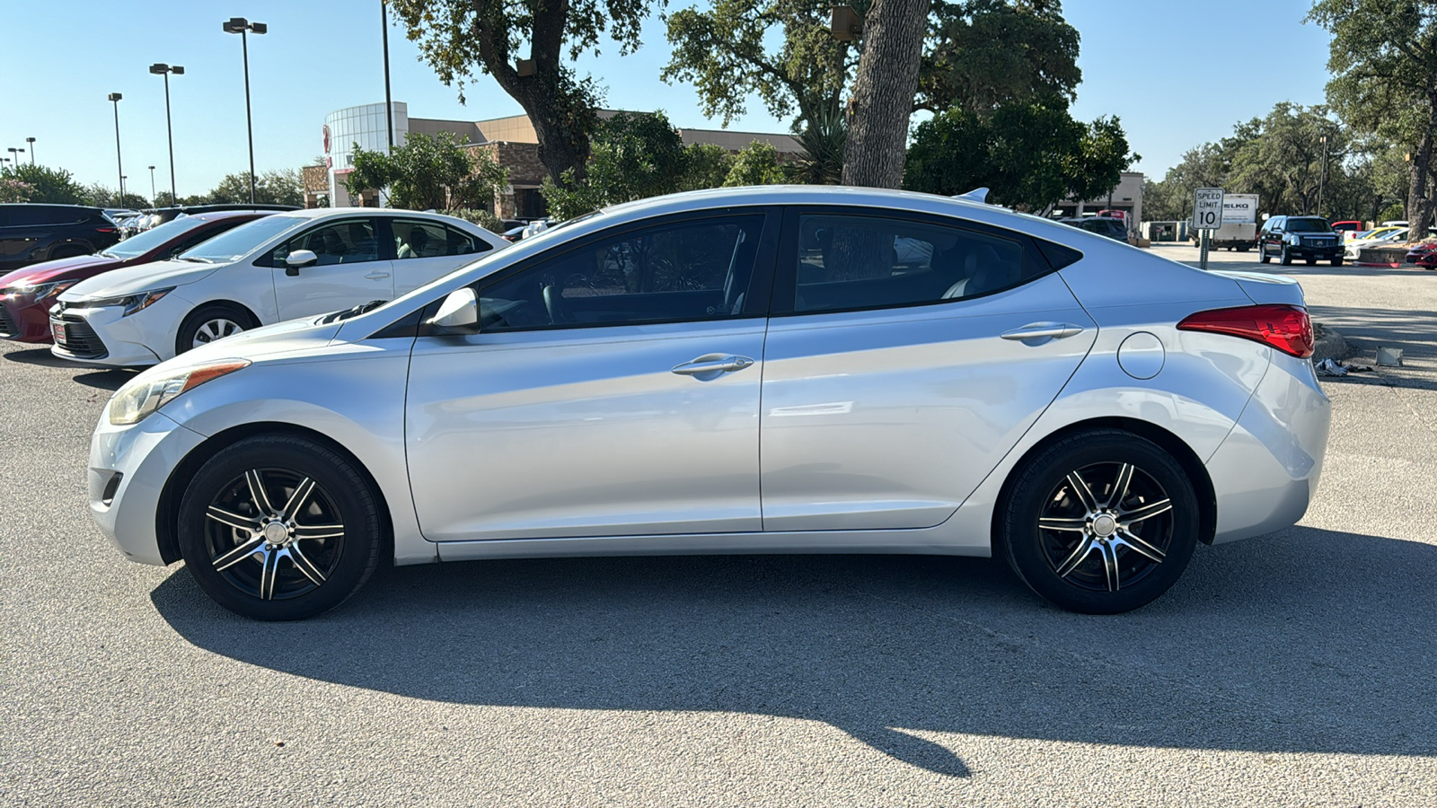 2013 Hyundai Elantra GLS 4