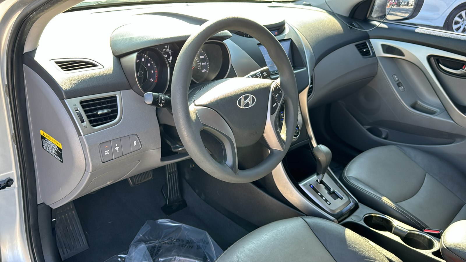 2013 Hyundai Elantra GLS 12