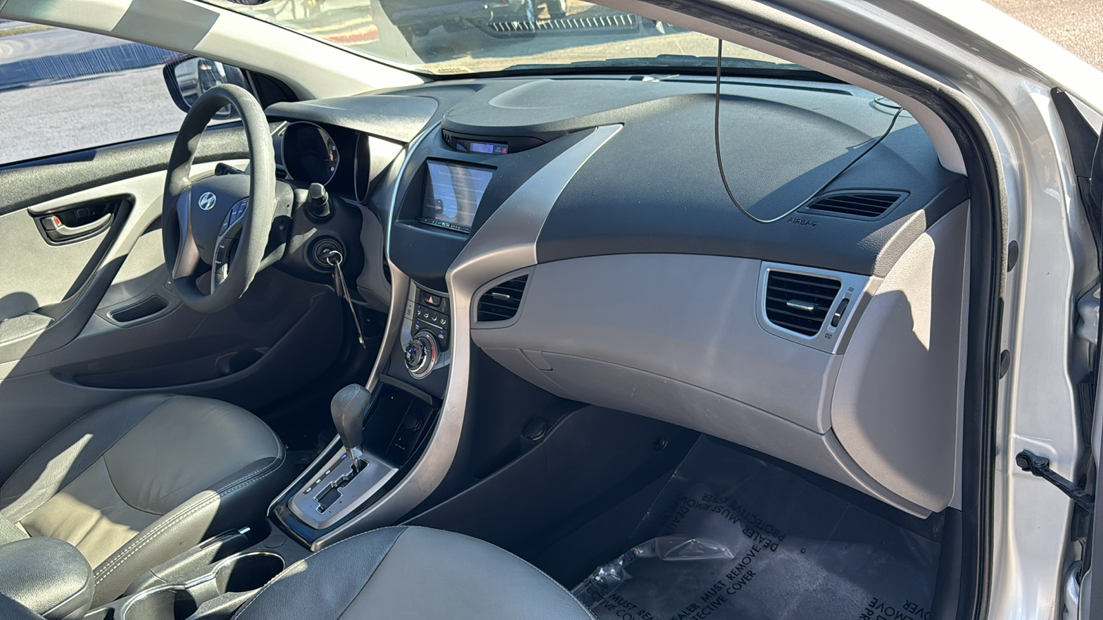 2013 Hyundai Elantra GLS 23