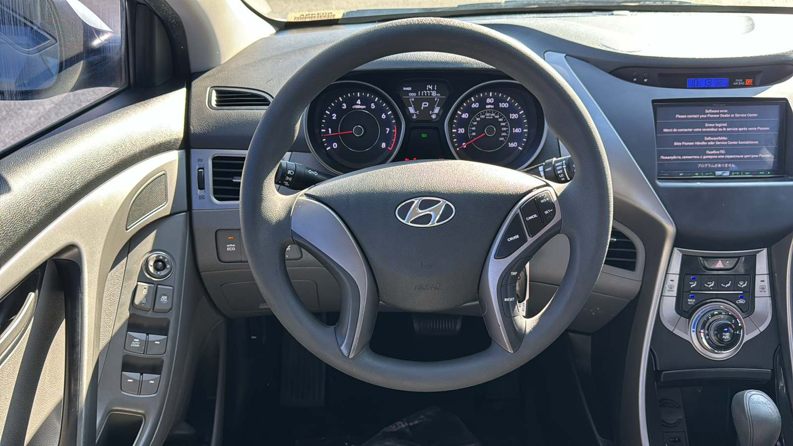 2013 Hyundai Elantra GLS 27