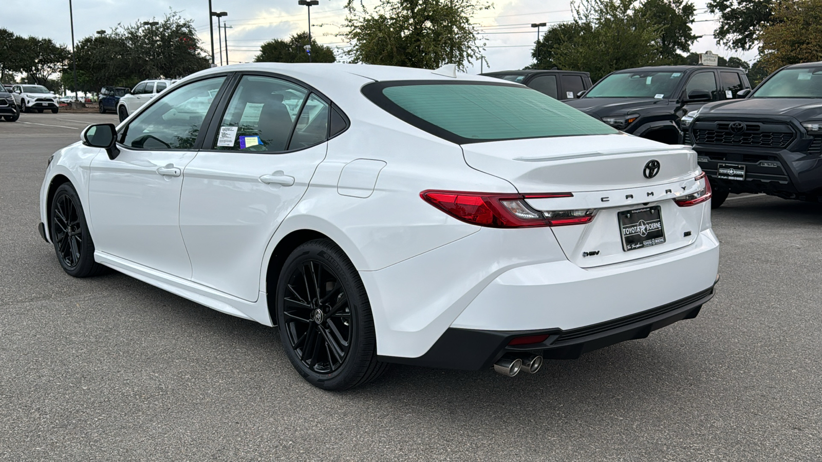 2025 Toyota Camry SE 5