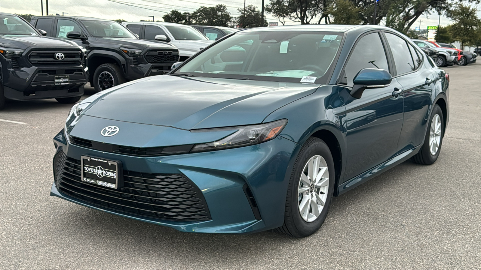 2025 Toyota Camry LE 3