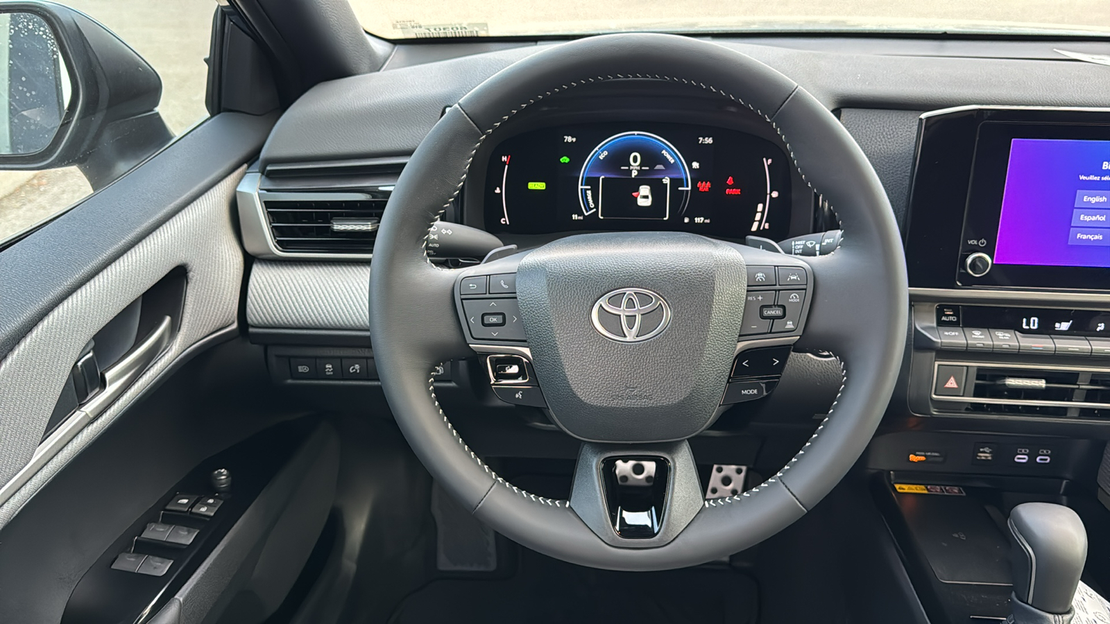 2025 Toyota Camry SE 17