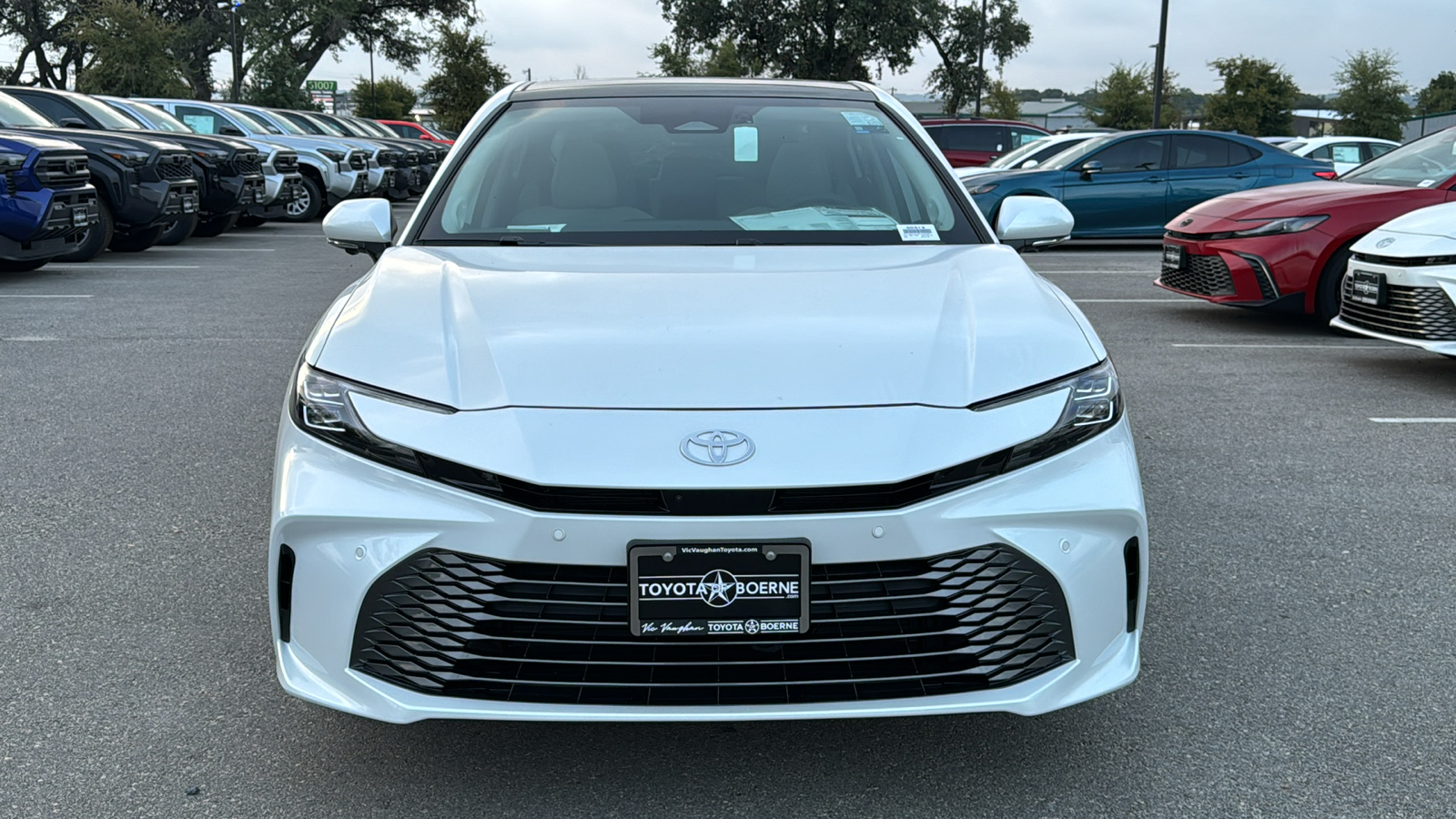 2025 Toyota Camry XLE 2