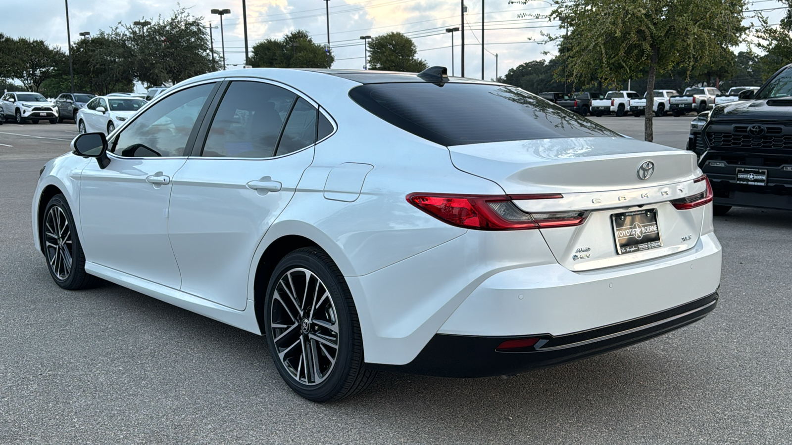 2025 Toyota Camry XLE 5