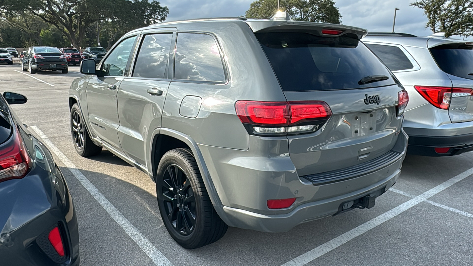 2020 Jeep Grand Cherokee Altitude 4