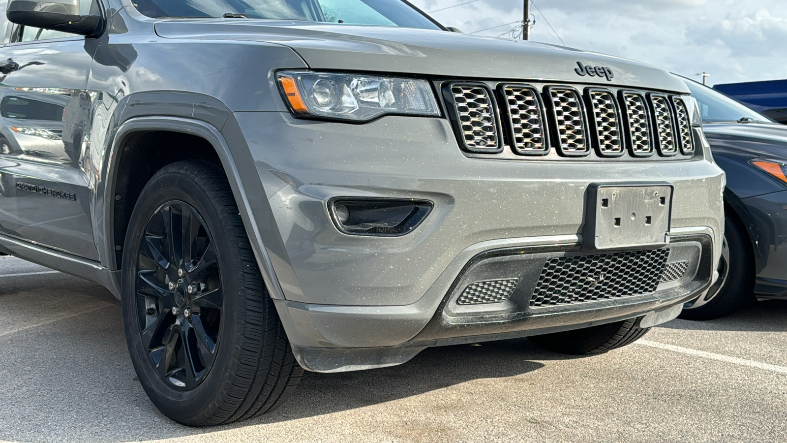 2020 Jeep Grand Cherokee Altitude 9