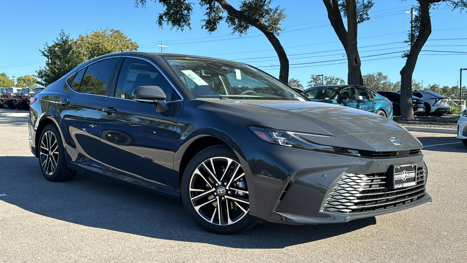 2025 Toyota Camry XLE 24