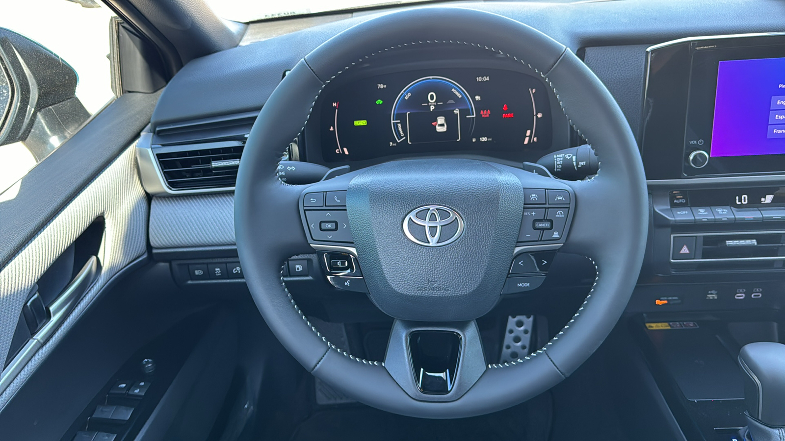 2025 Toyota Camry SE 17