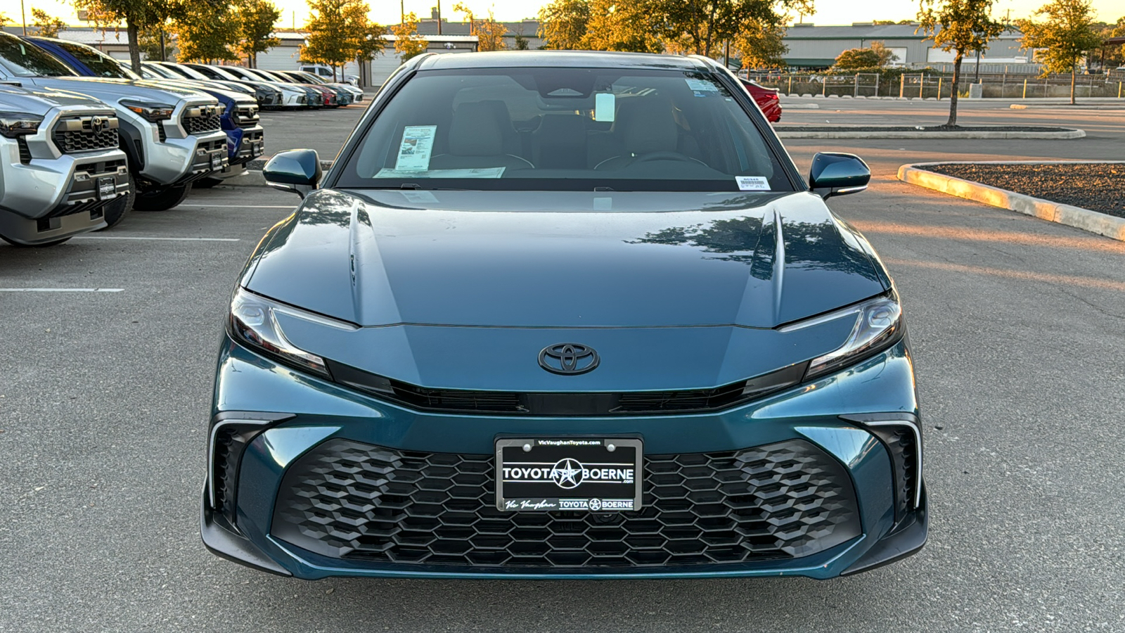 2025 Toyota Camry SE 3