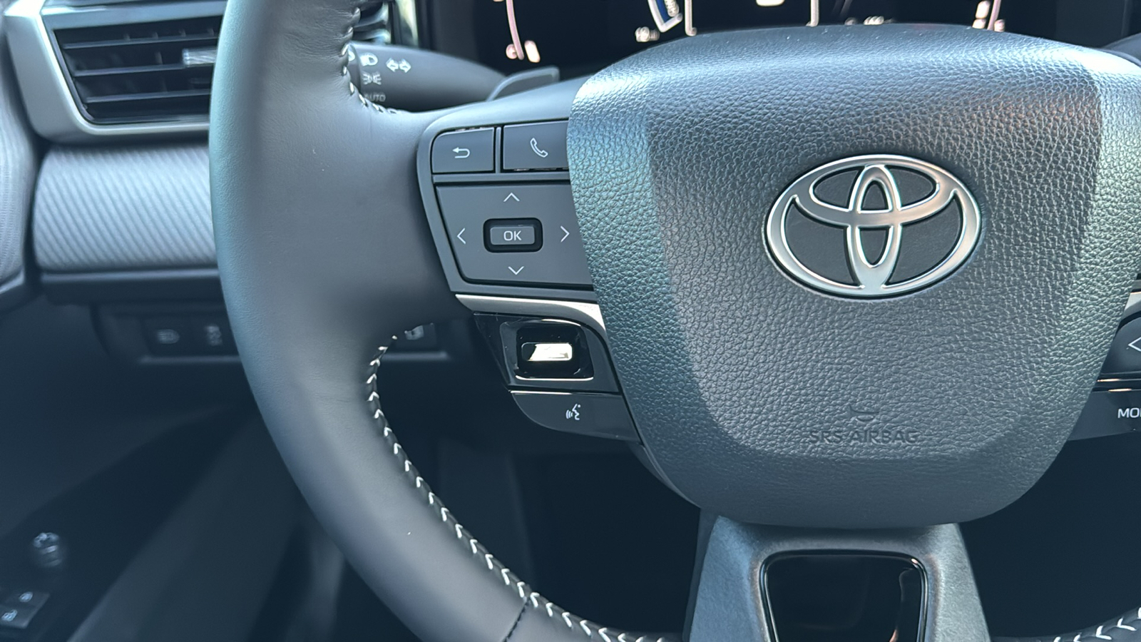 2025 Toyota Camry SE 20