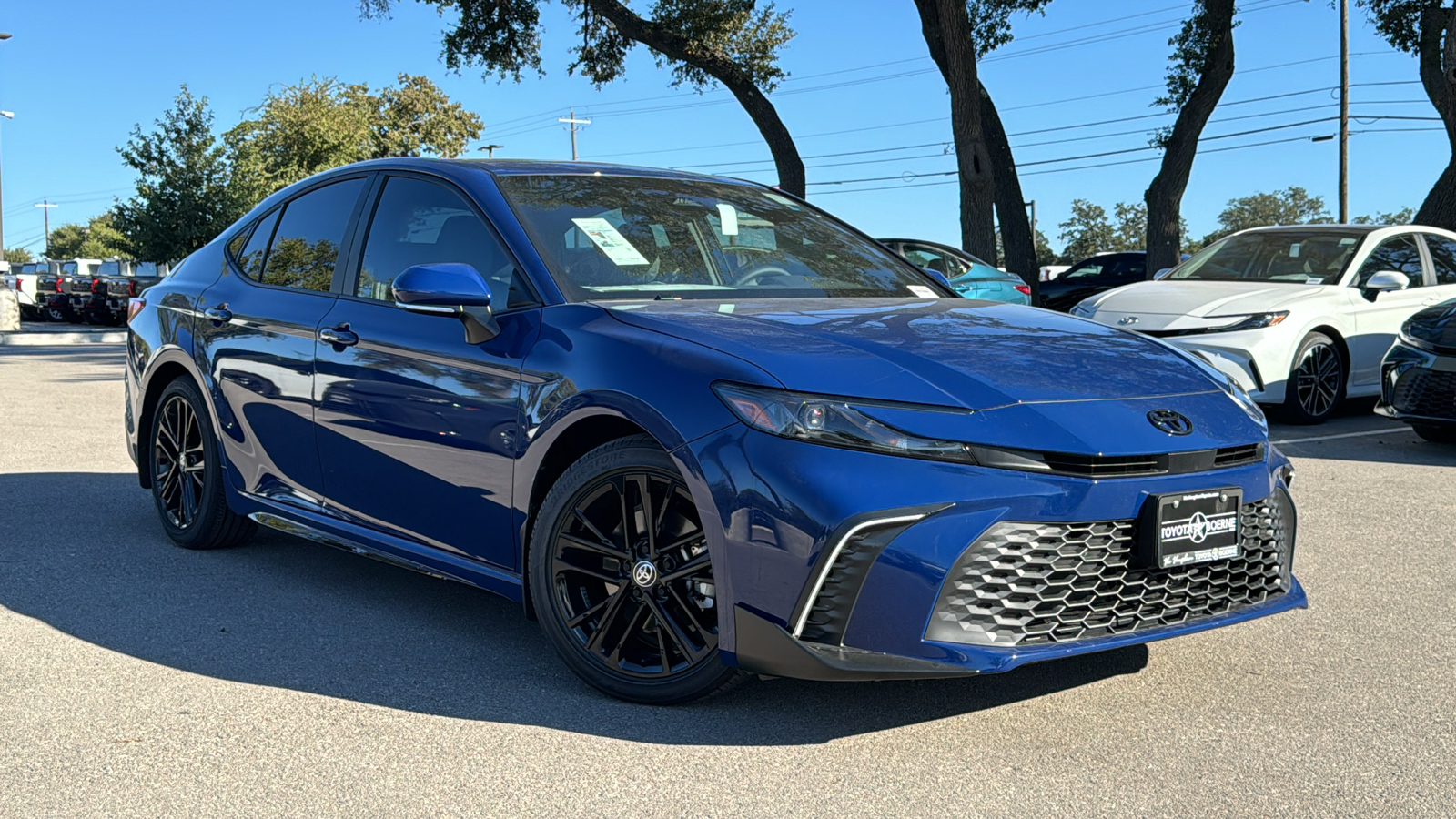 2025 Toyota Camry SE 24