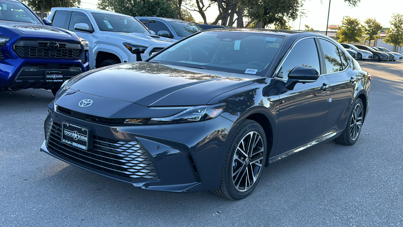 2025 Toyota Camry XLE 3