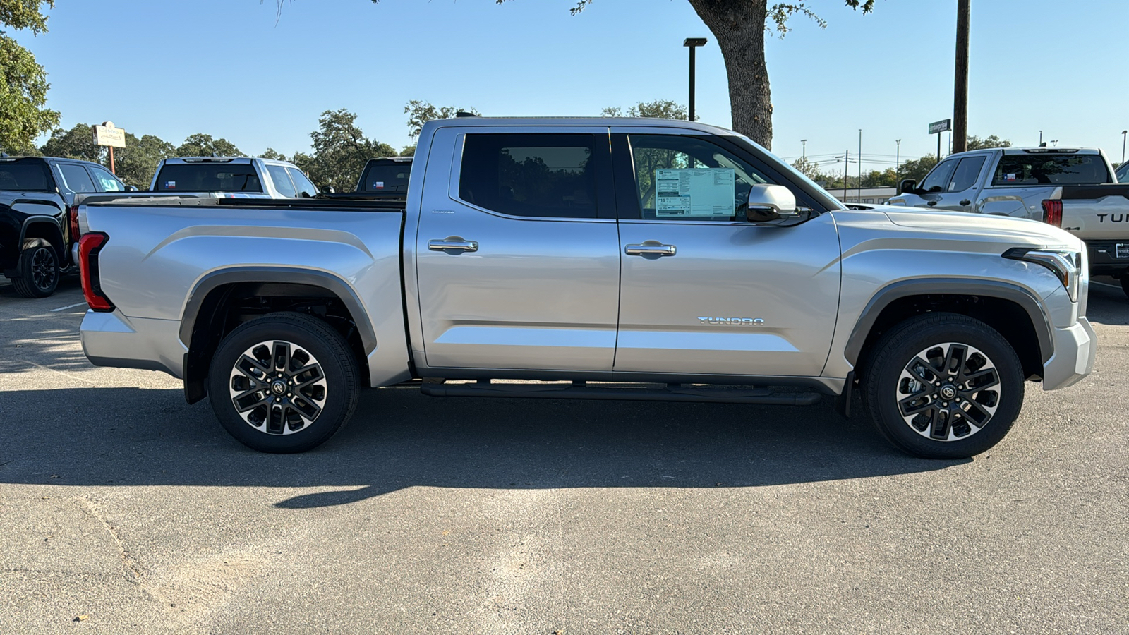 2025 Toyota Tundra Limited 8