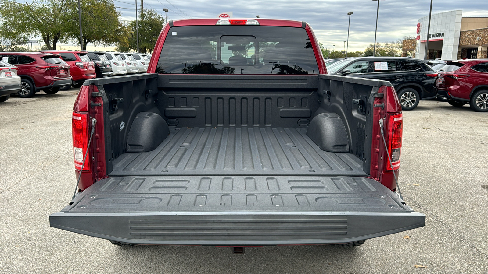 2015 Ford F-150 XLT 18