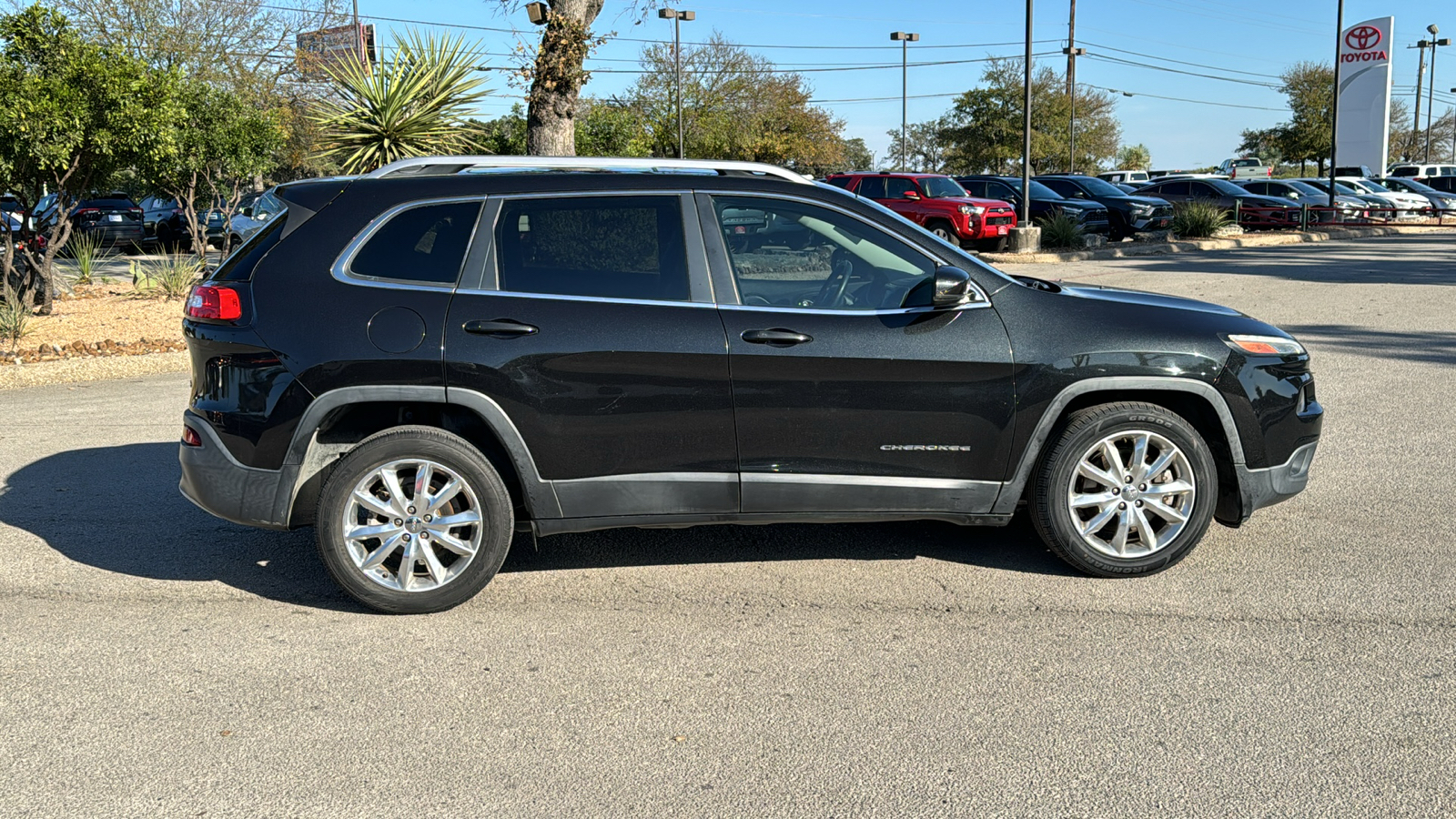 2016 Jeep Cherokee Limited 8