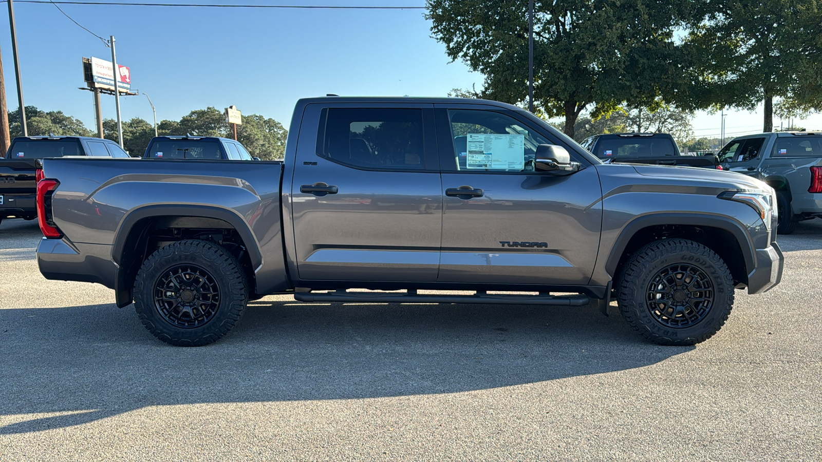 2025 Toyota Tundra SR5 8