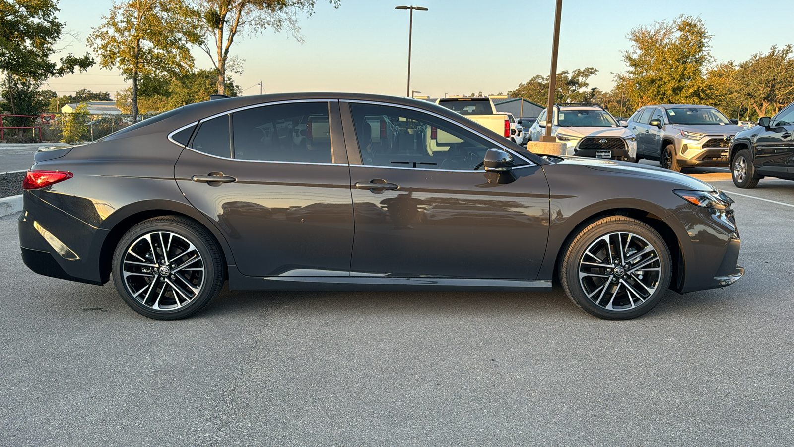 2025 Toyota Camry XLE 8