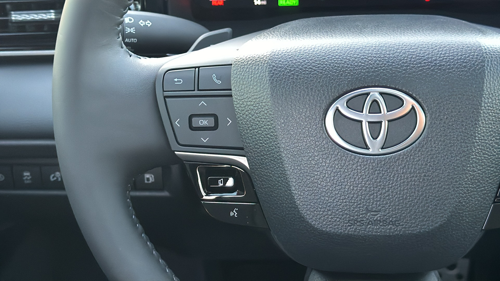 2025 Toyota Camry XSE 19