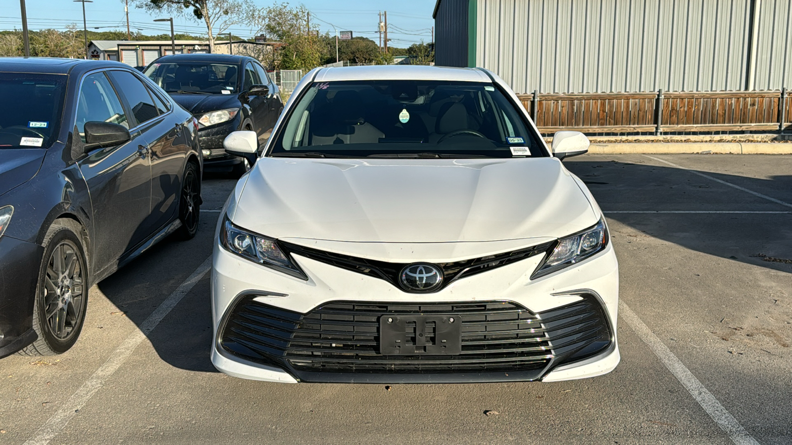 2023 Toyota Camry LE 3