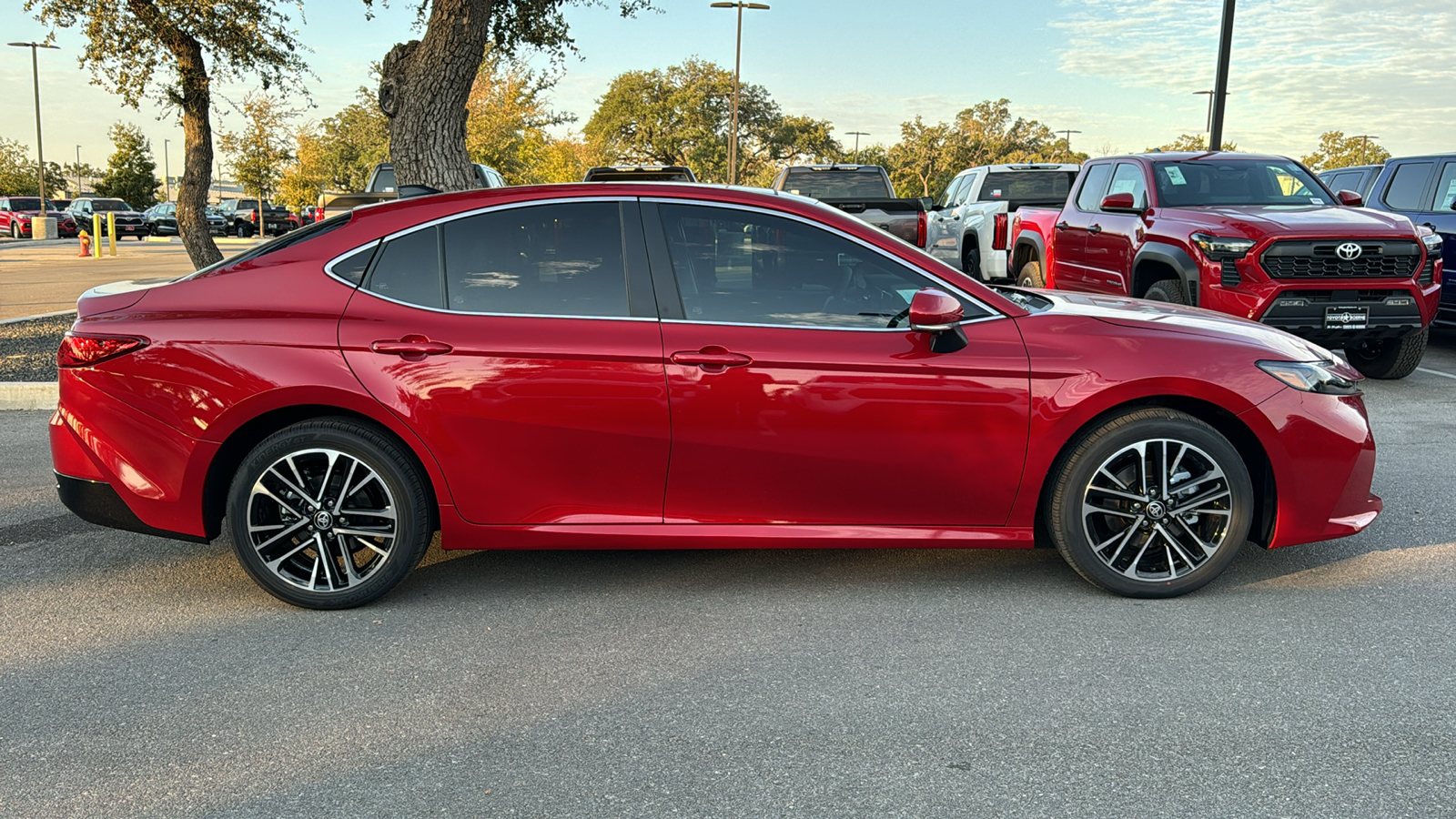 2025 Toyota Camry XLE 8