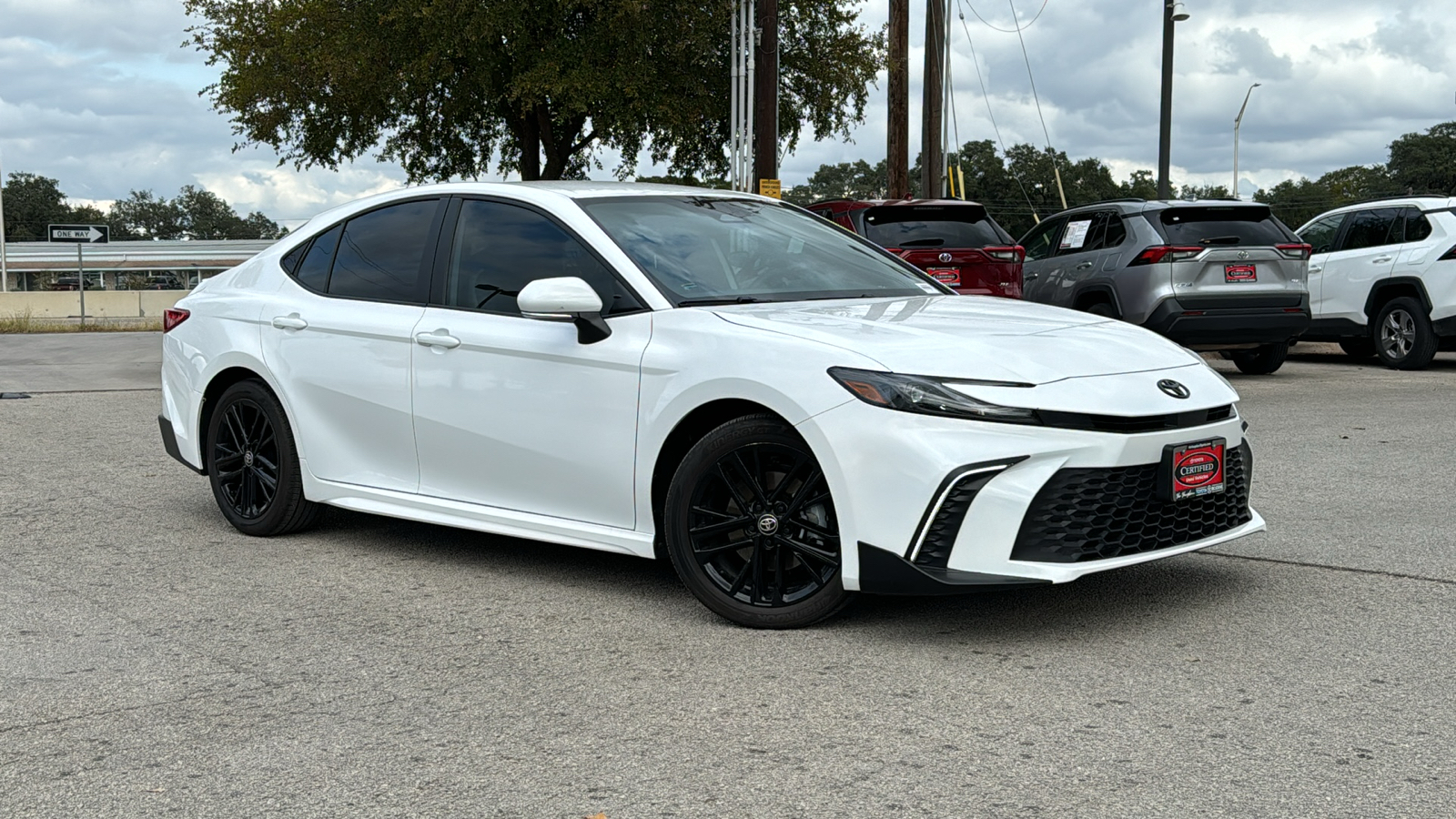 2025 Toyota Camry SE 2