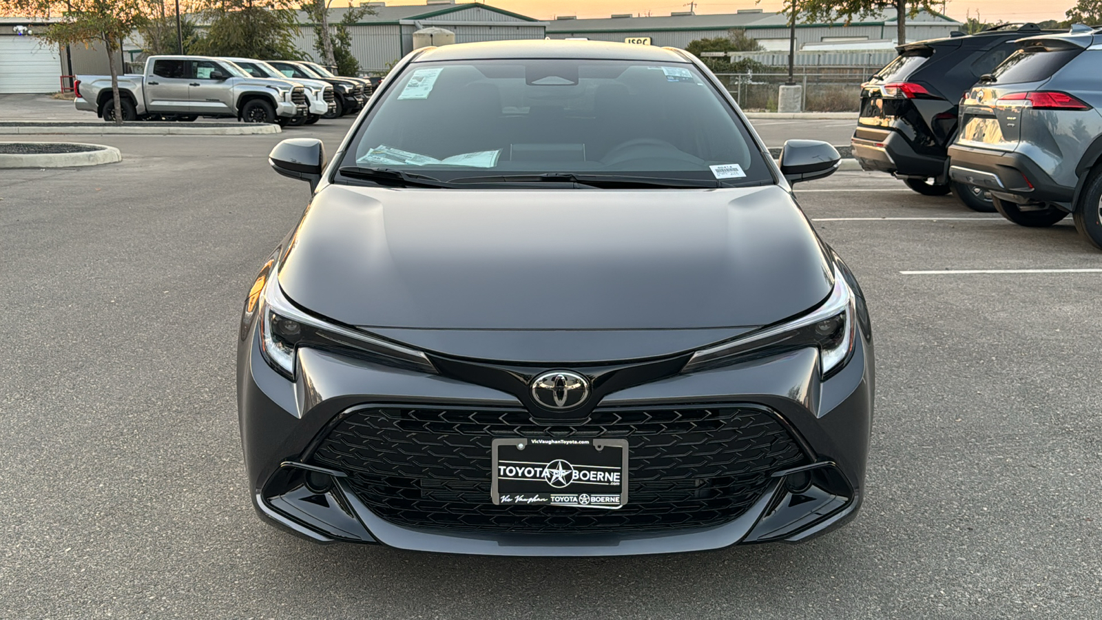 2025 Toyota Corolla Hatchback SE 3