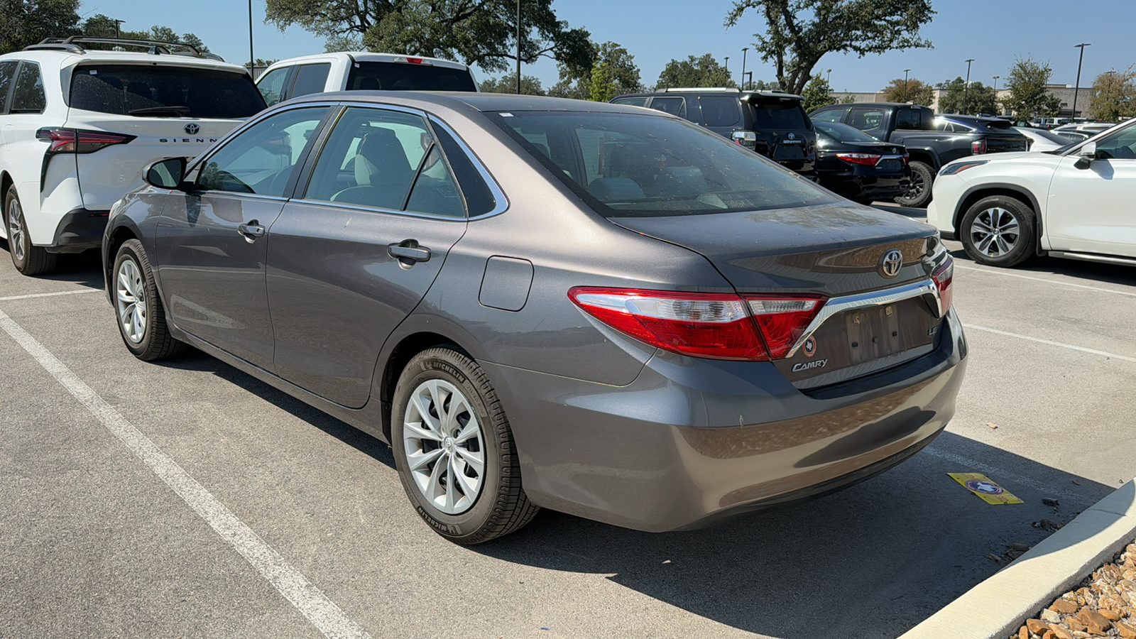 2017 Toyota Camry LE 4